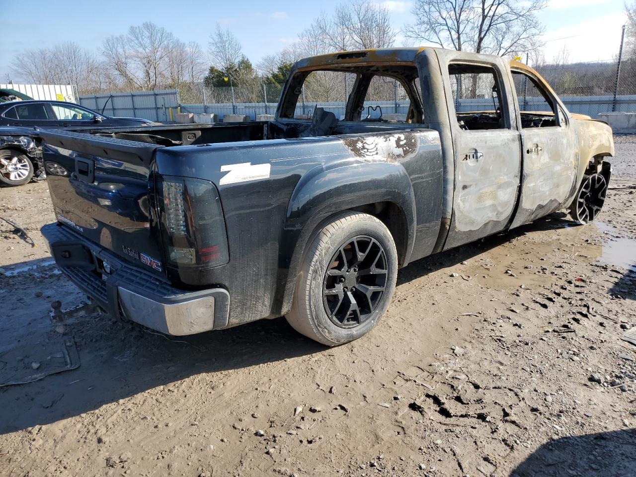 2011 GMC Sierra - Image 3
