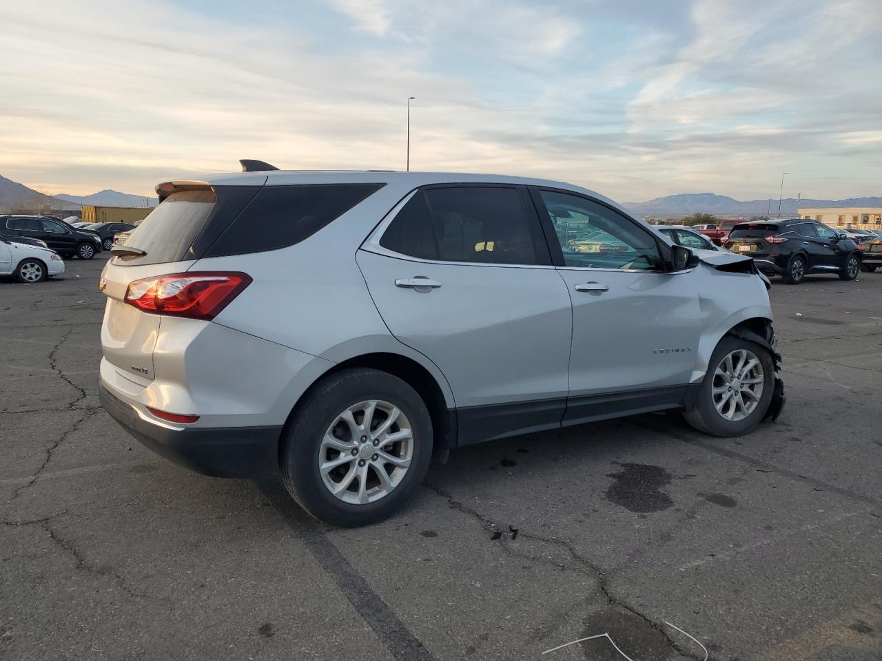 2019 Chevrolet Equinox - Image 3