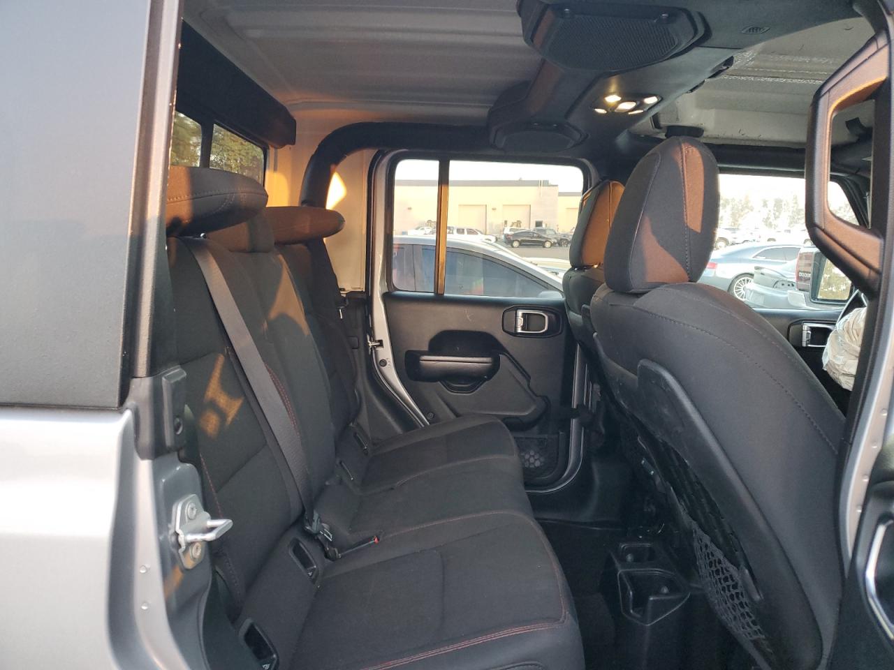 2020 Jeep Gladiator - Image 10