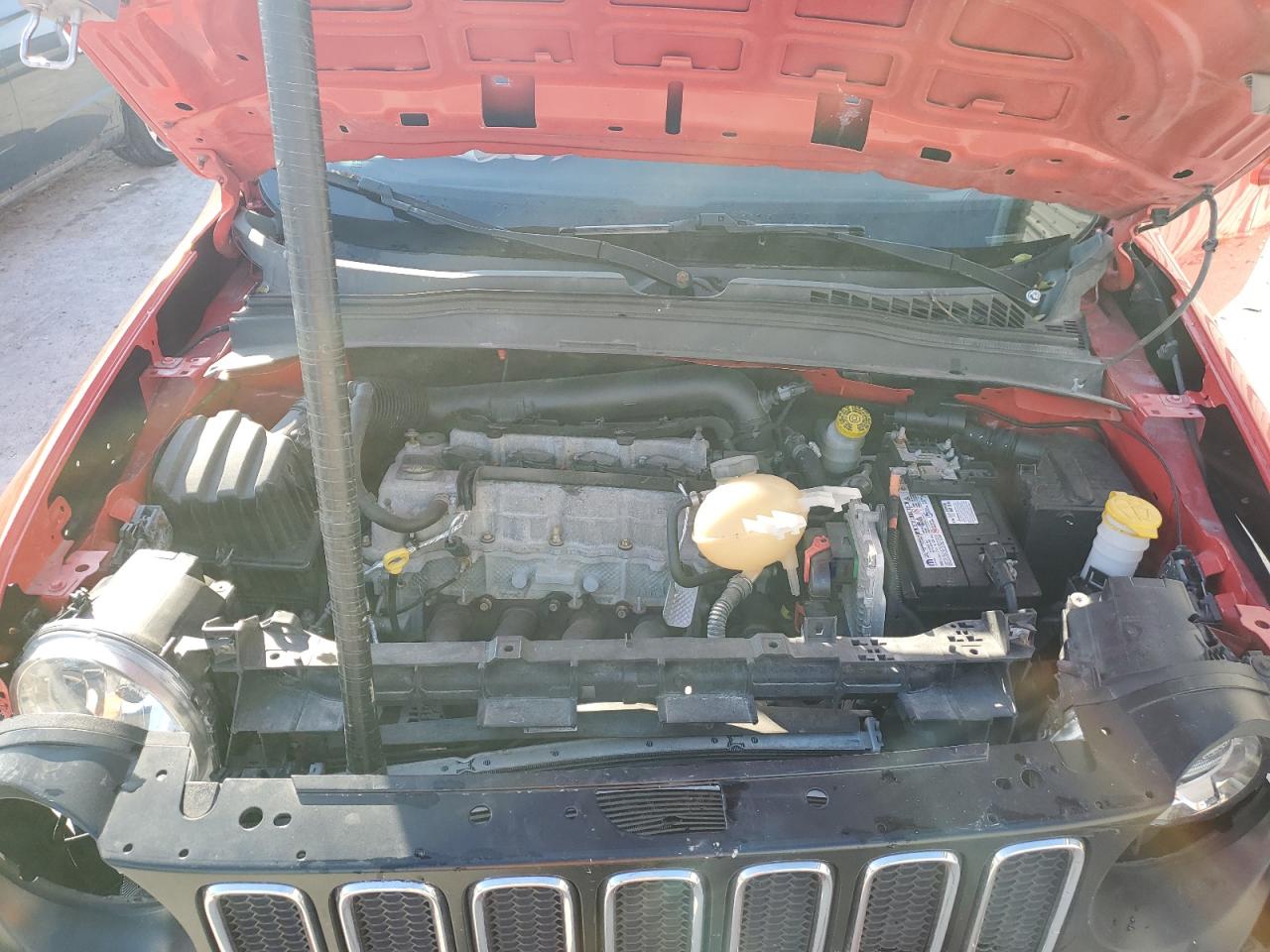 2018 Jeep Renegade - Image 12
