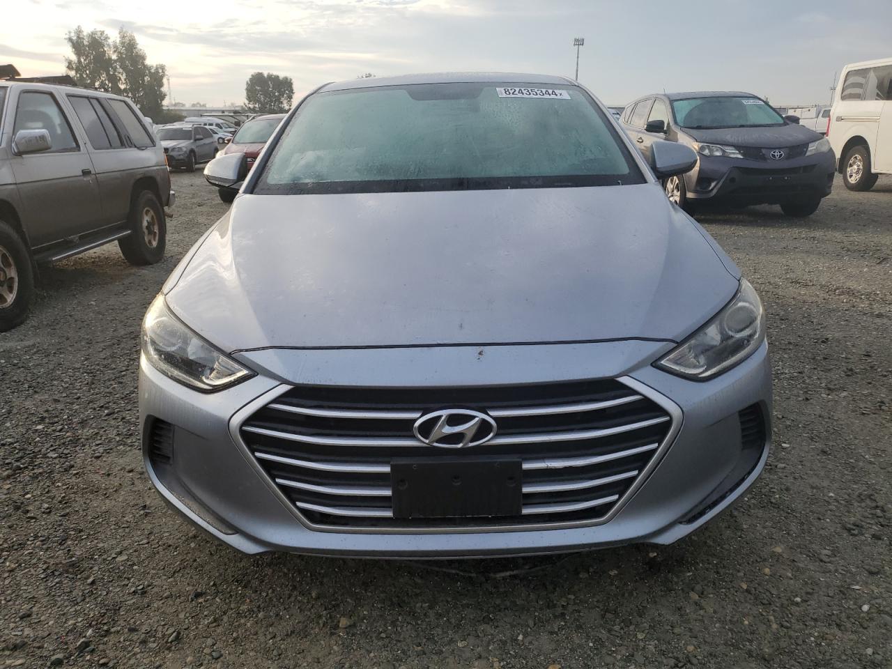2017 Hyundai Elantra - Image 5
