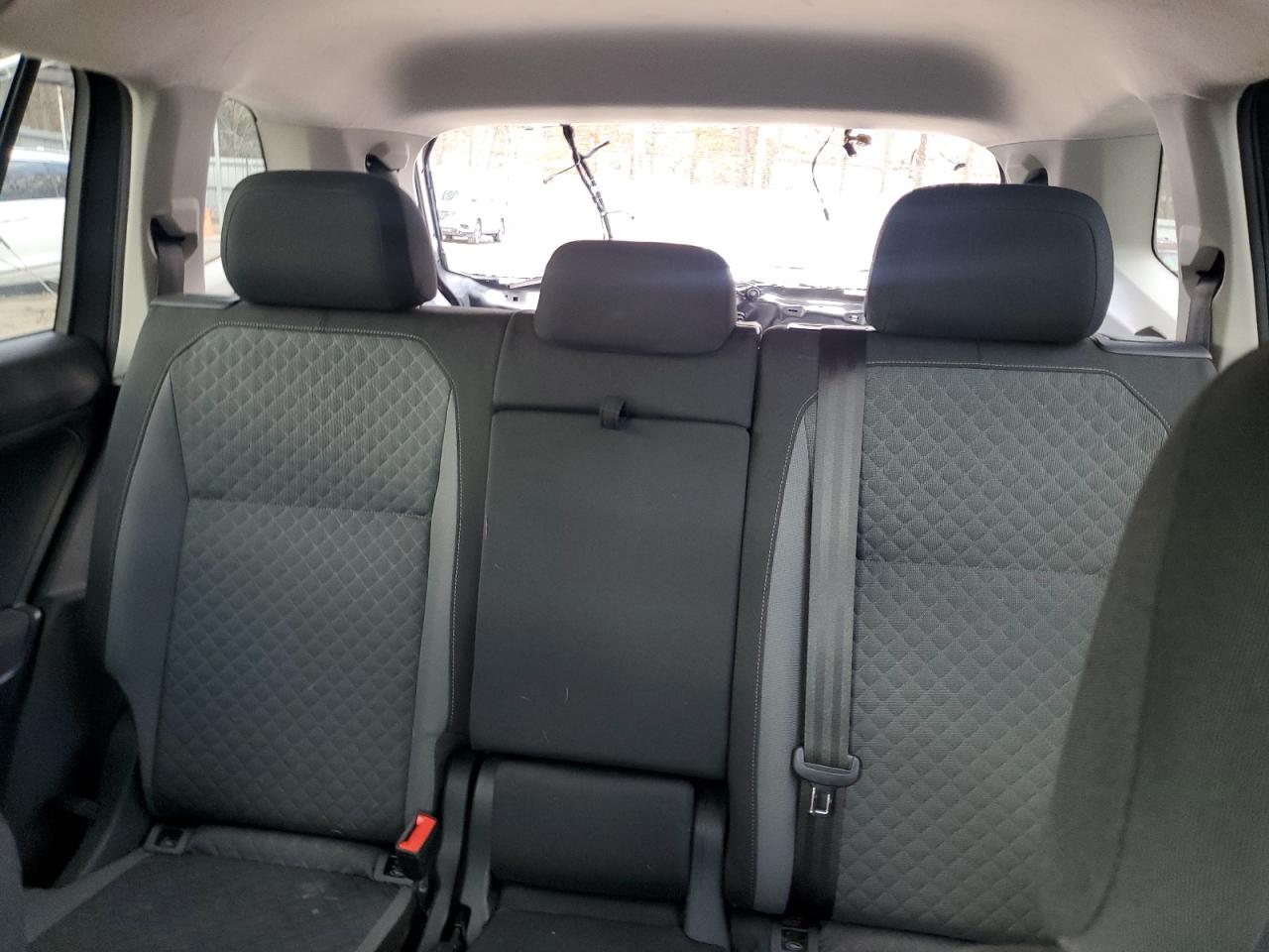 2018 Volkswagen Tiguan S VIN: 3VV1B7AX4JM074153 Lot: 84220564