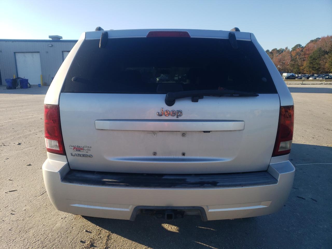 2010 Jeep Grand Cherokee - Image 6