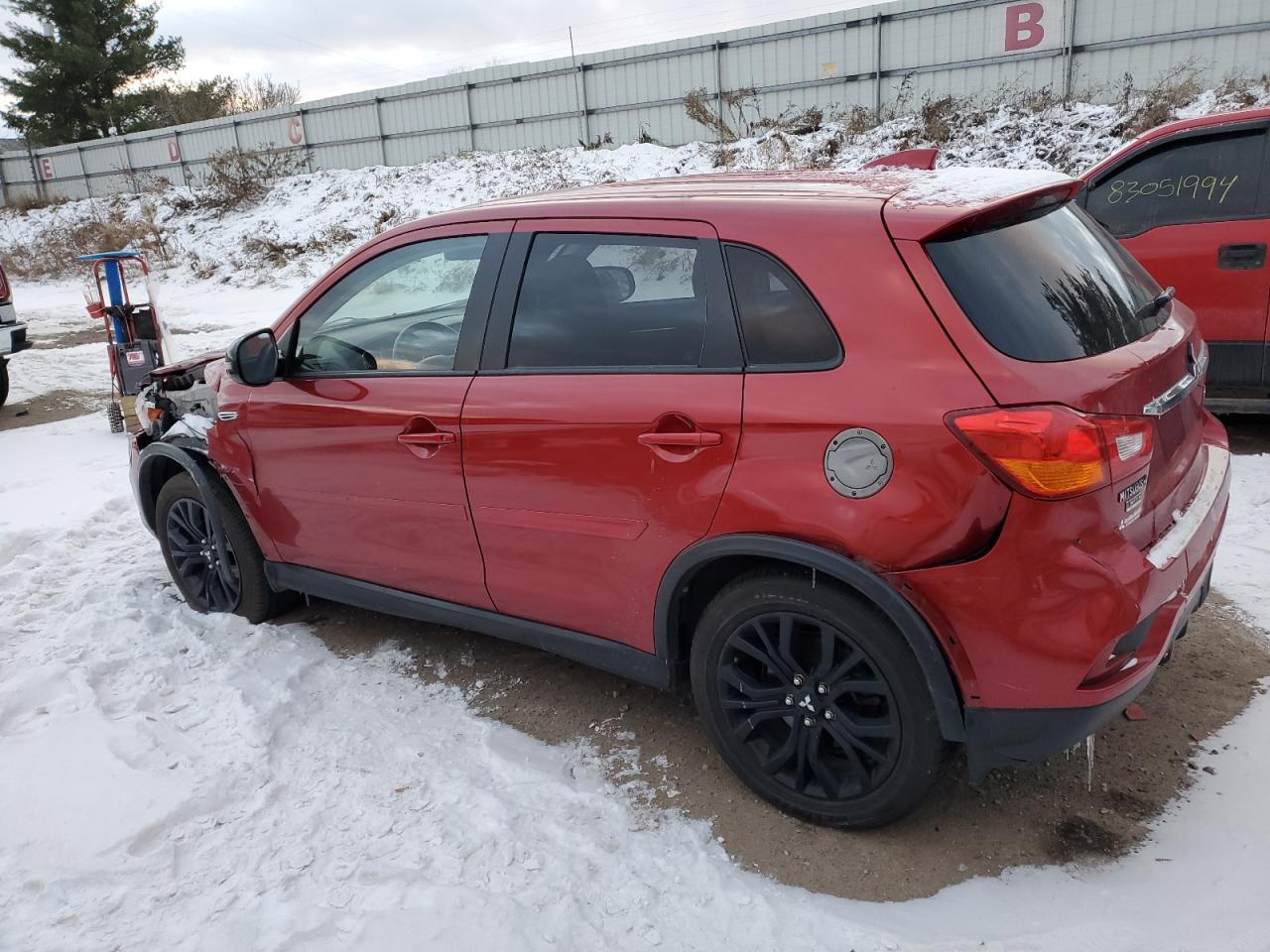 2019 Mitsubishi Outlander - Image 2