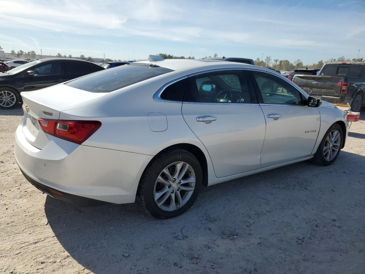 2017 Chevrolet Malibu - Image 3