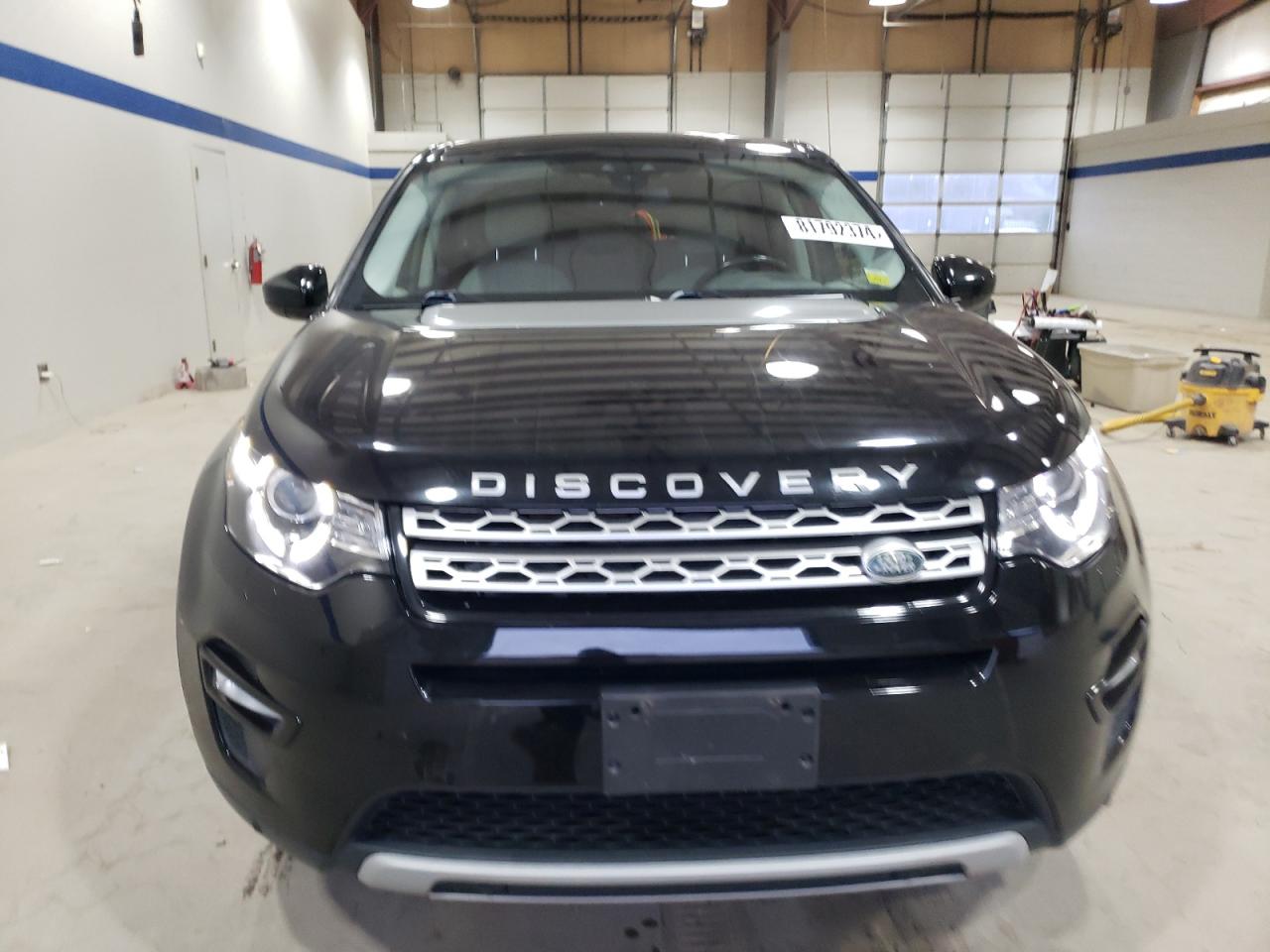 2018 Land Rover Discovery - Image 5