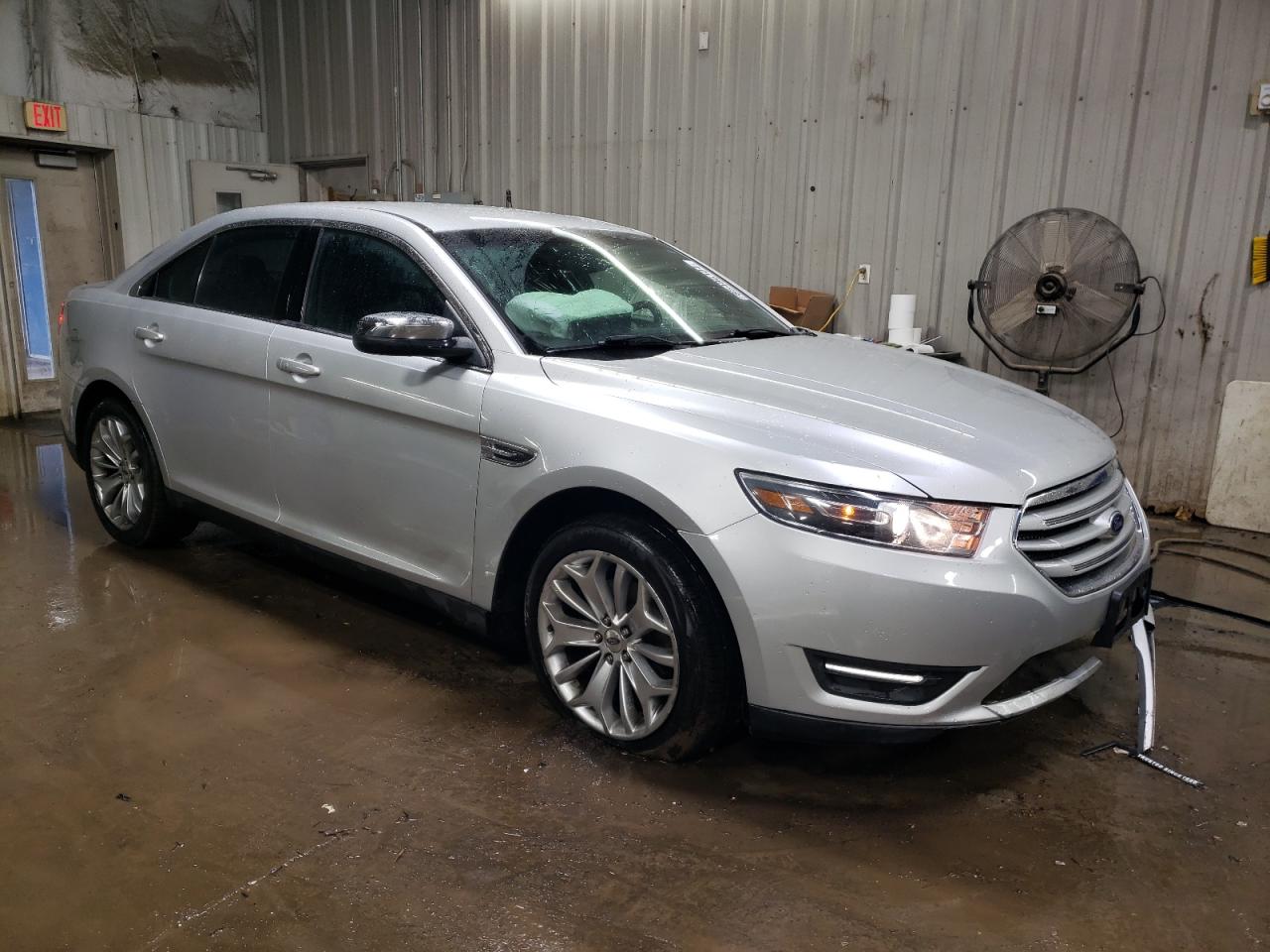 2015 Ford Taurus - Image 4