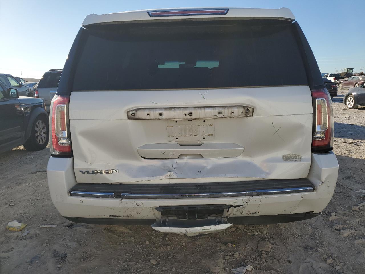 2016 GMC Yukon Denali VIN: 1GKS2CKJ5GR257966 Lot: 82954834