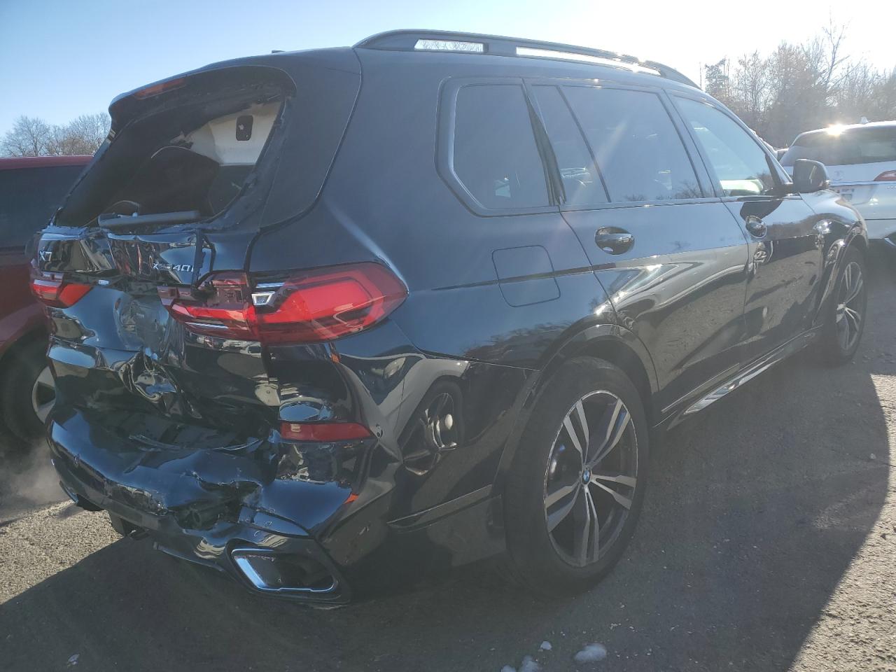 2020 BMW X7 - Image 3