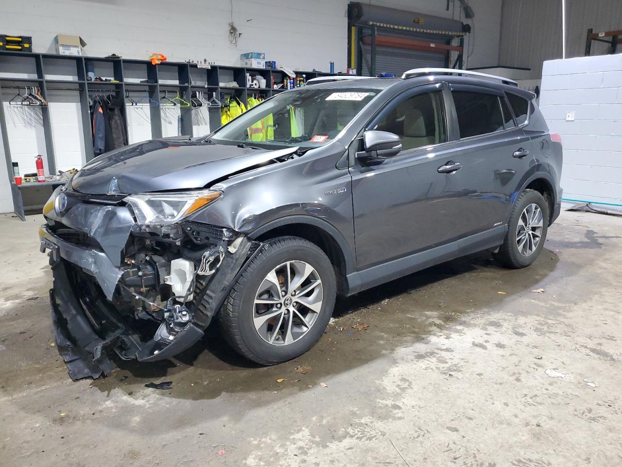2018 Toyota RAV 4 - Image 1