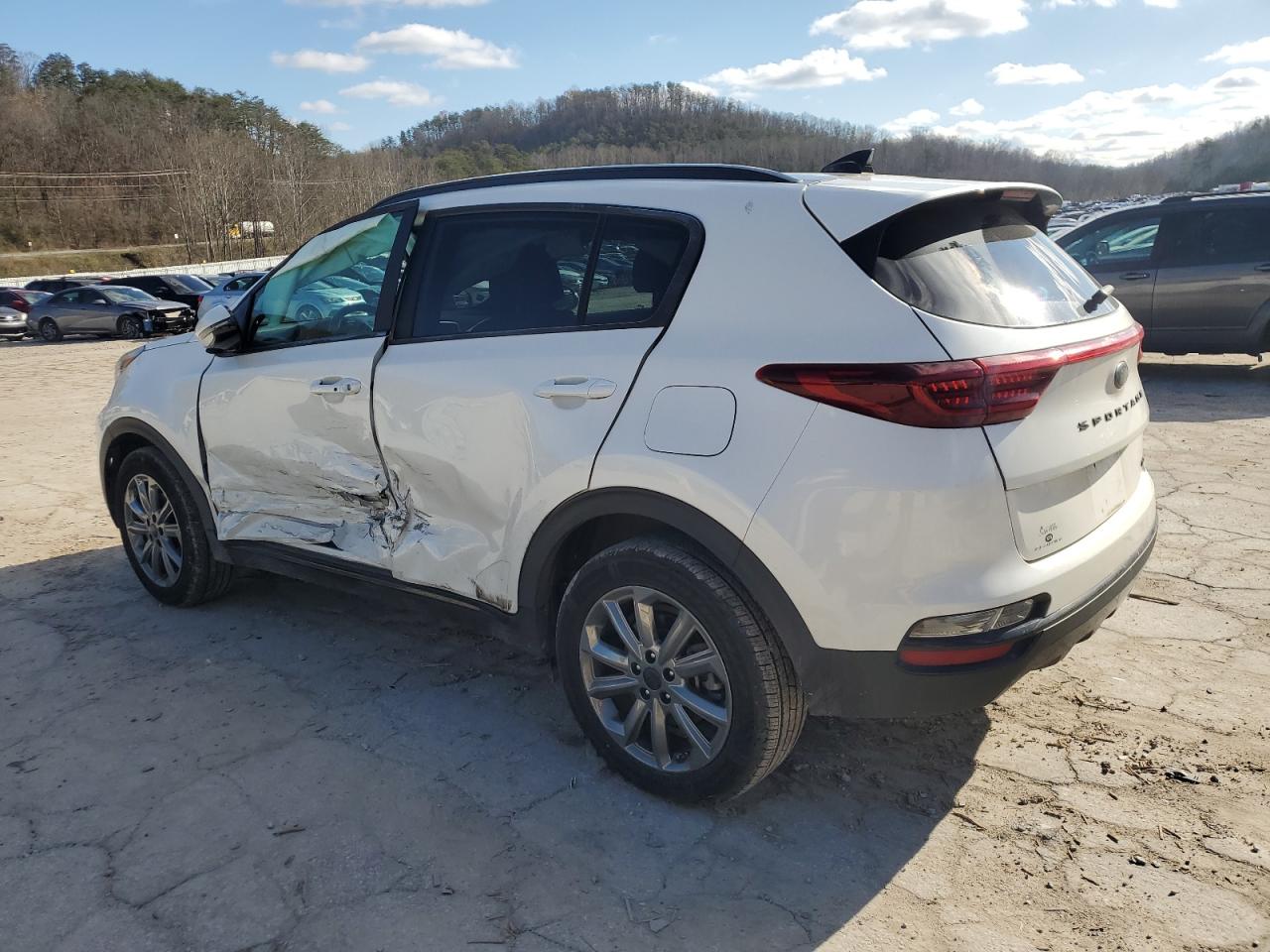 2022 Kia Sportage - Image 2