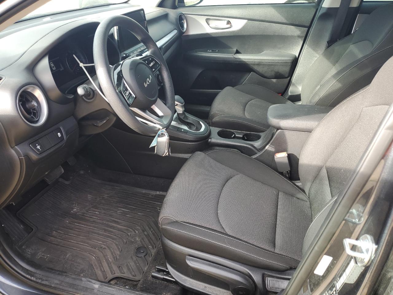 2023 Kia Forte - Image 7
