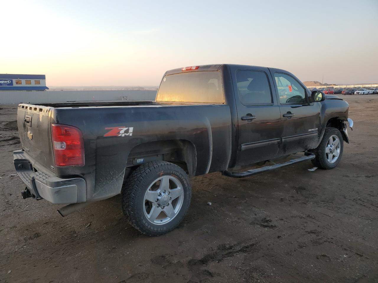2011 Chevrolet Silverado - Image 3