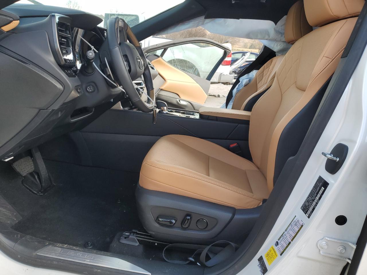2023 Lexus RX - Image 7