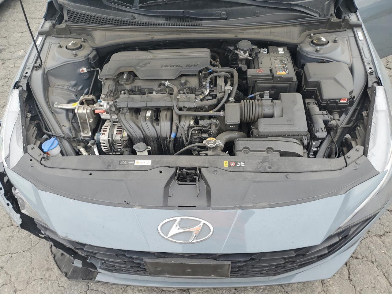 2023 Hyundai Elantra - Image 11