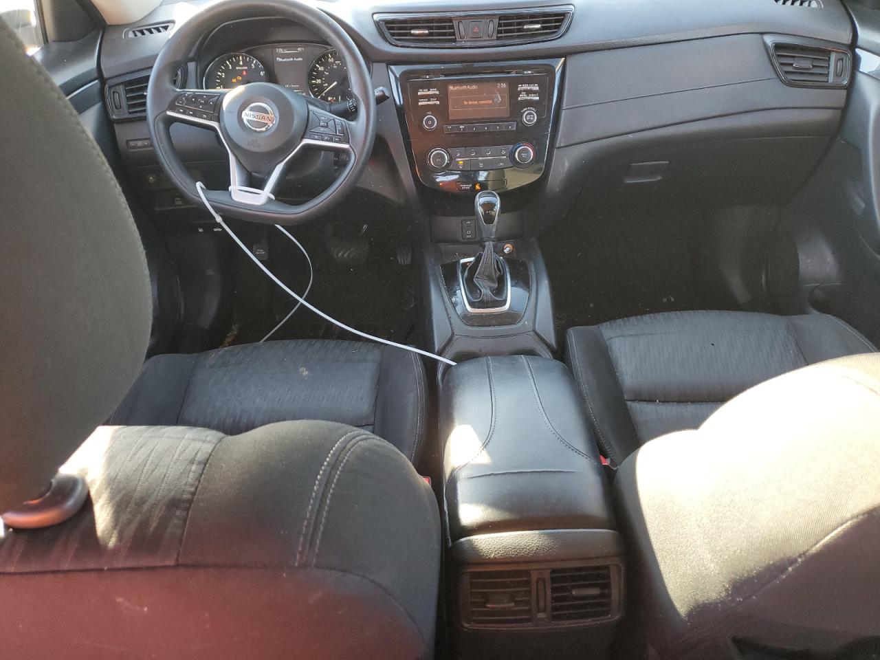 2017 Nissan Rogue - Image 8