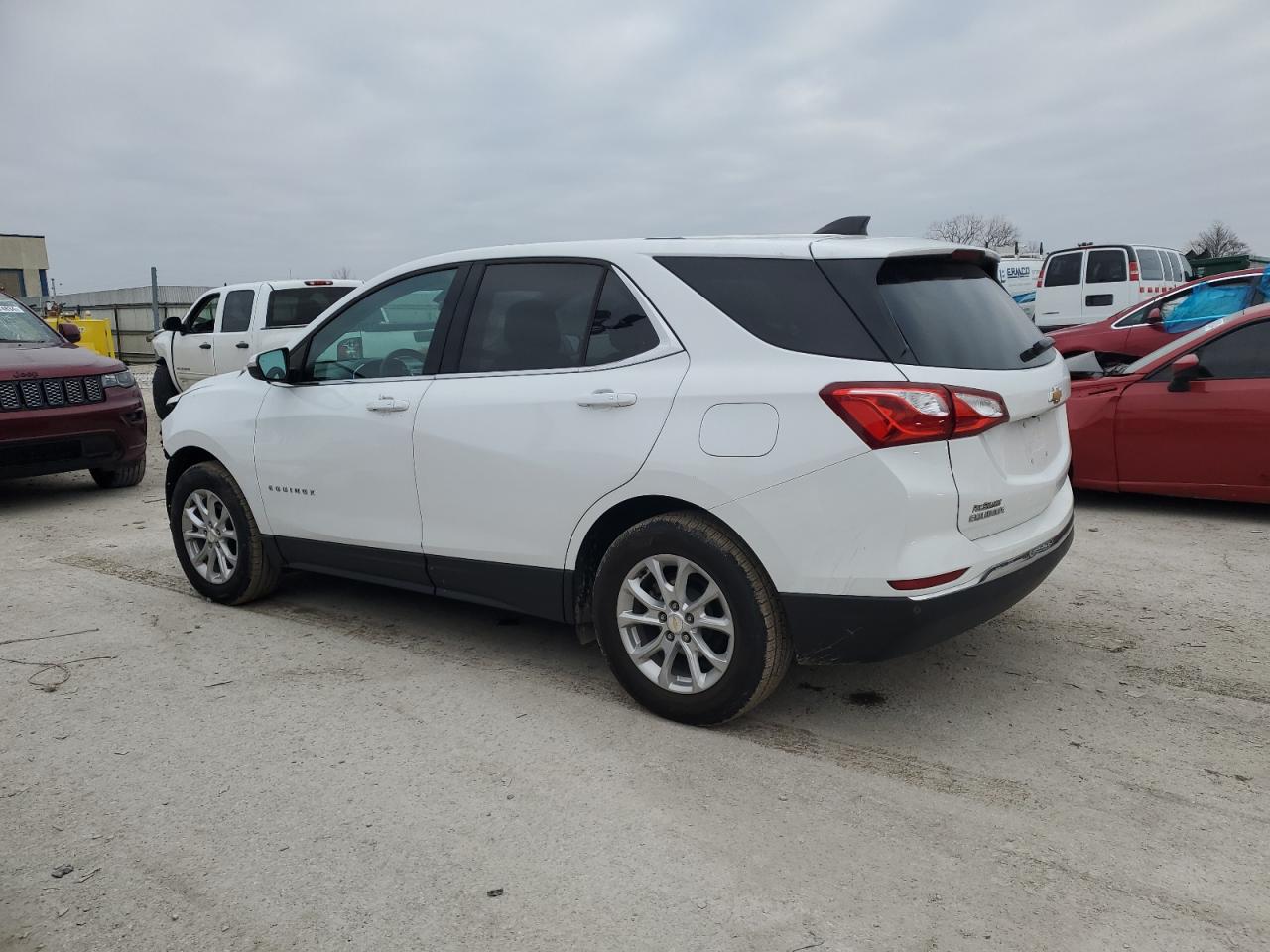 2018 Chevrolet Equinox - Image 2