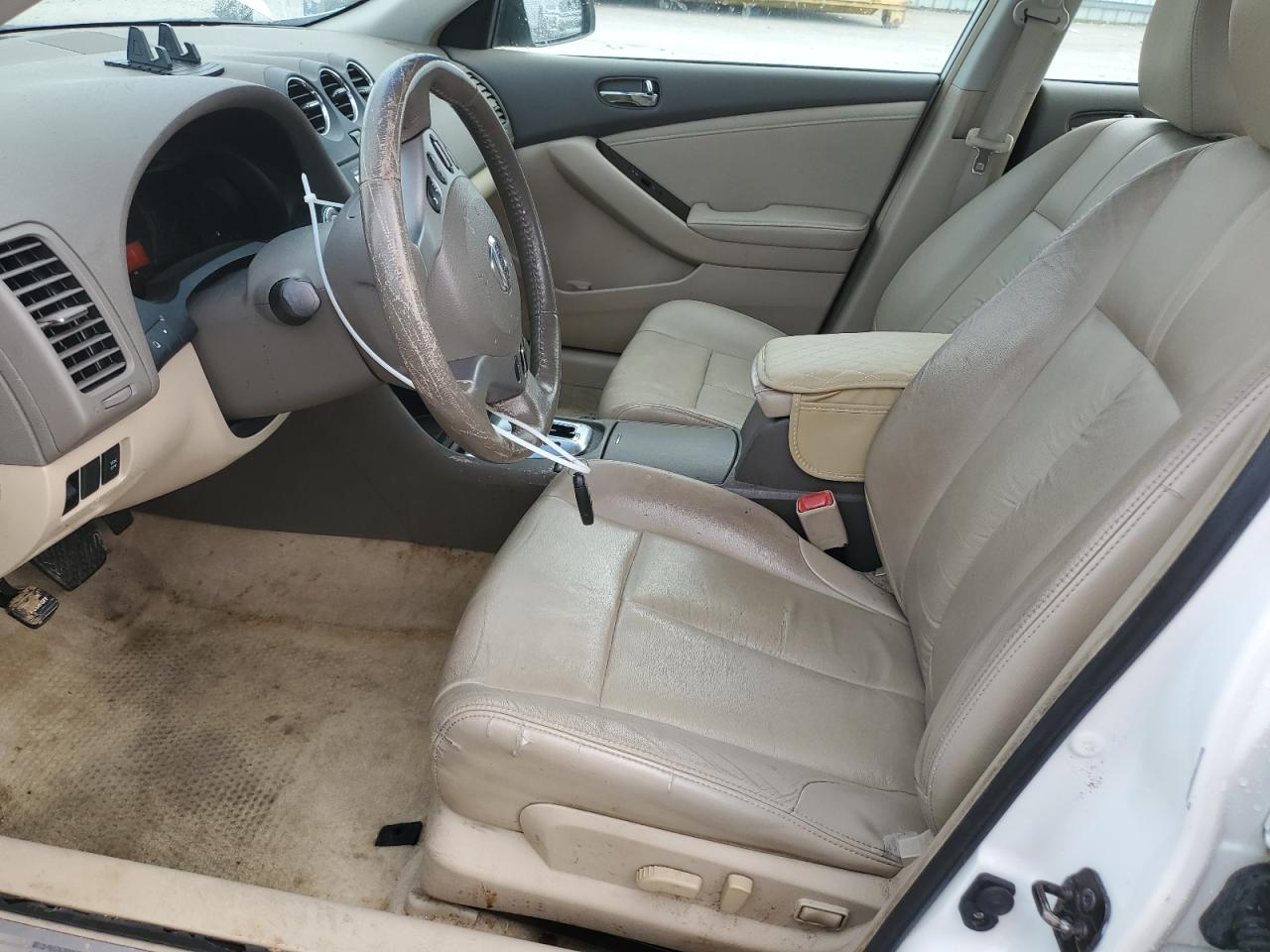 2010 Nissan Altima - Image 7