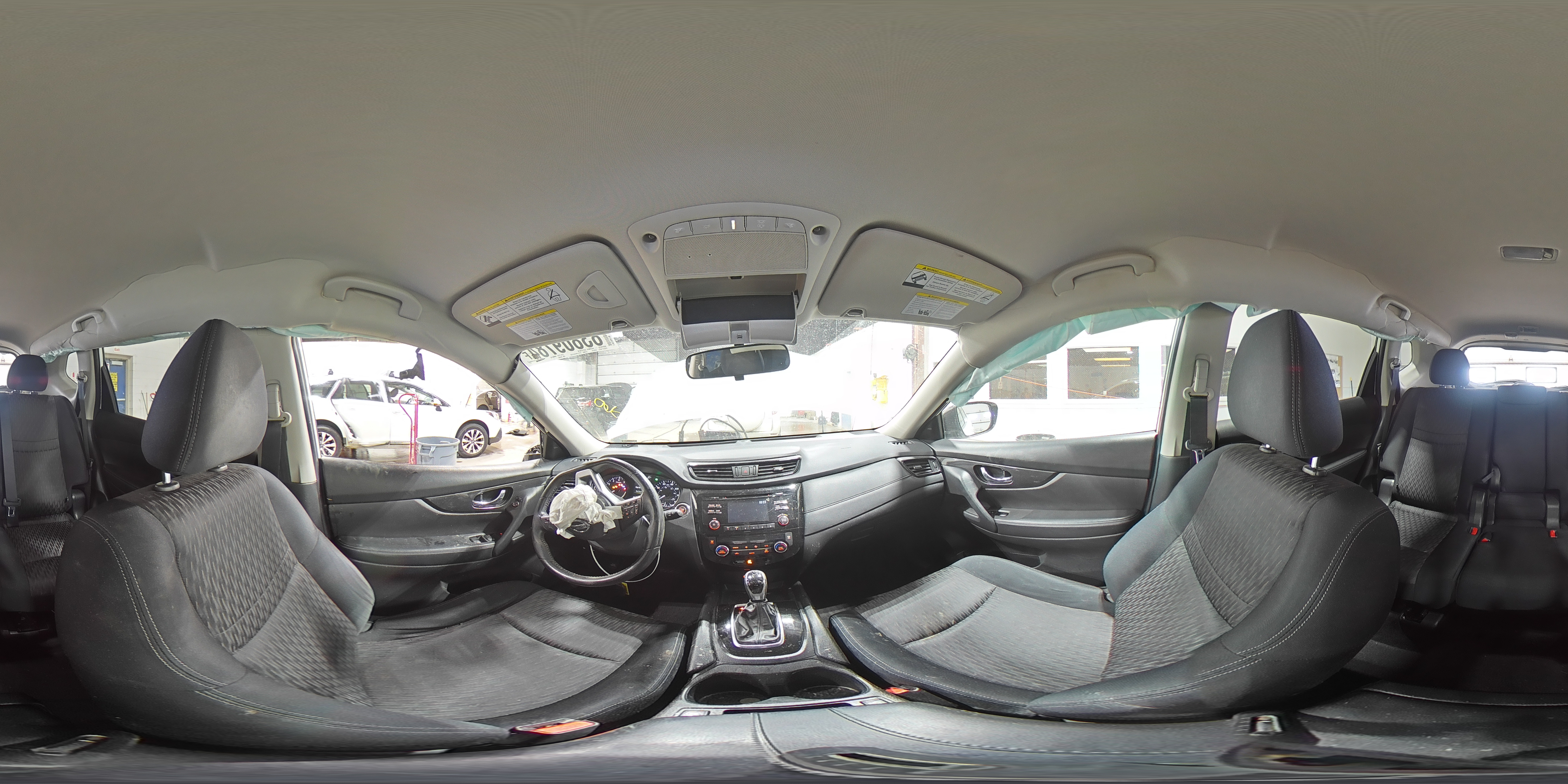 2017 Nissan Rogue - Image 14