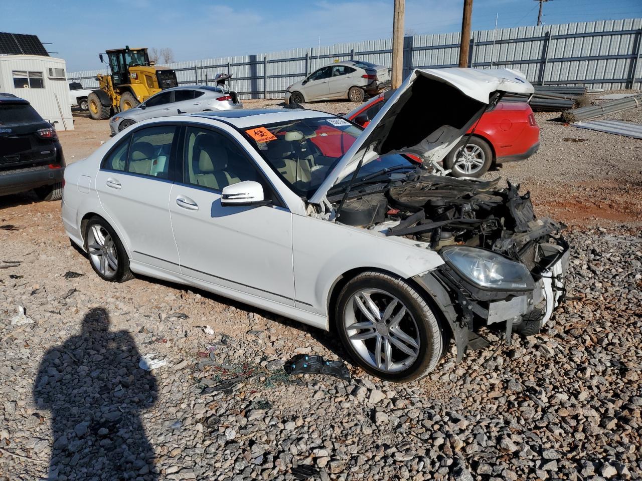 VIN WDDGF4HB6EA965737 2014 MERCEDES-BENZ C-CLASS no.4