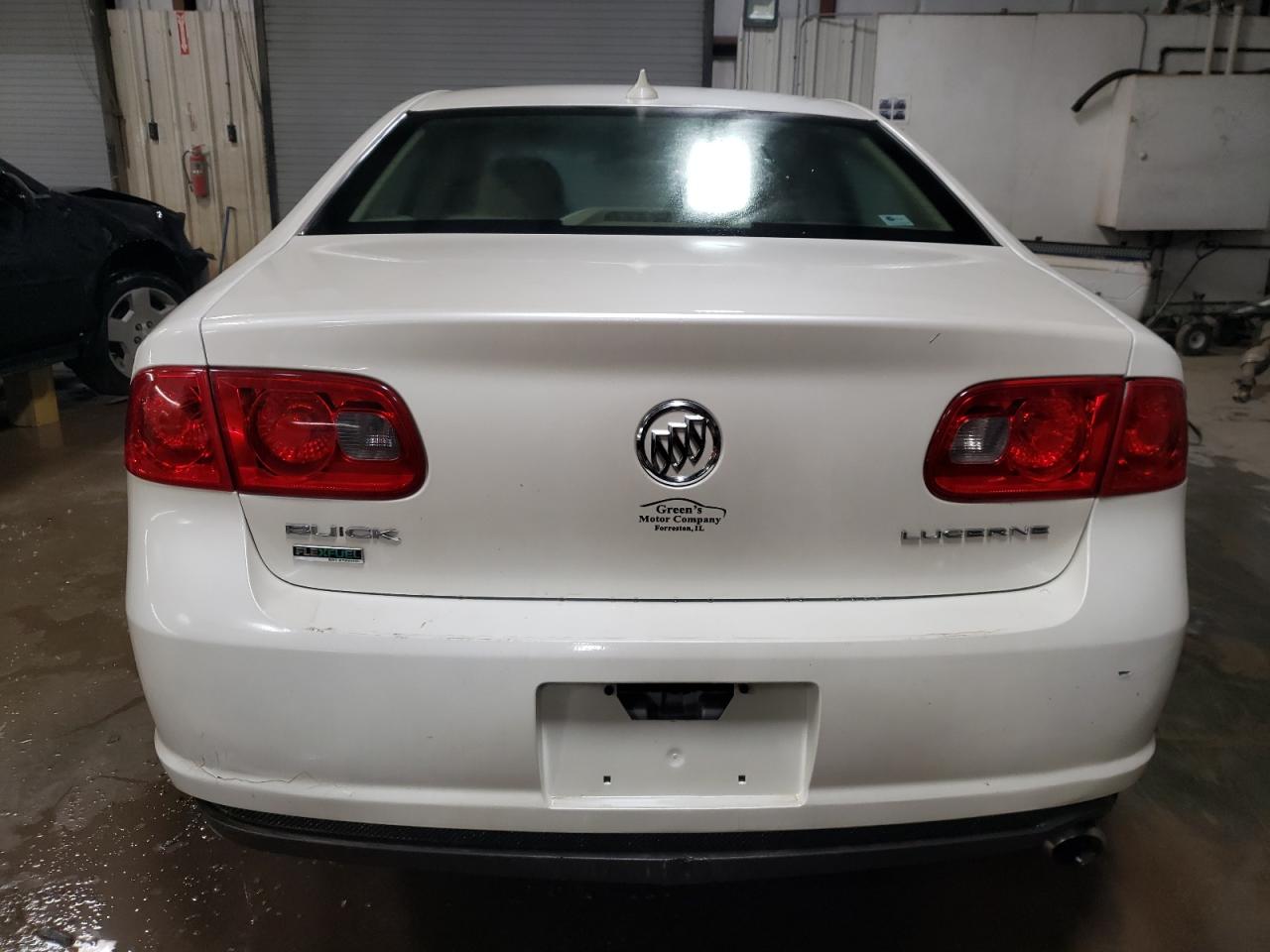 2010 Buick Lucerne - Image 6
