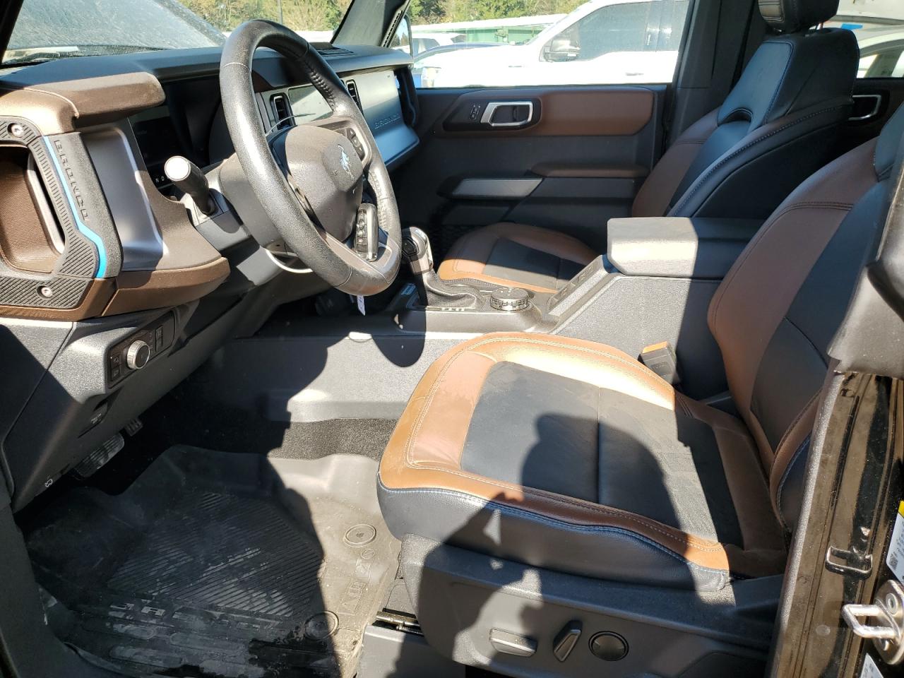2023 Ford Bronco - Image 7