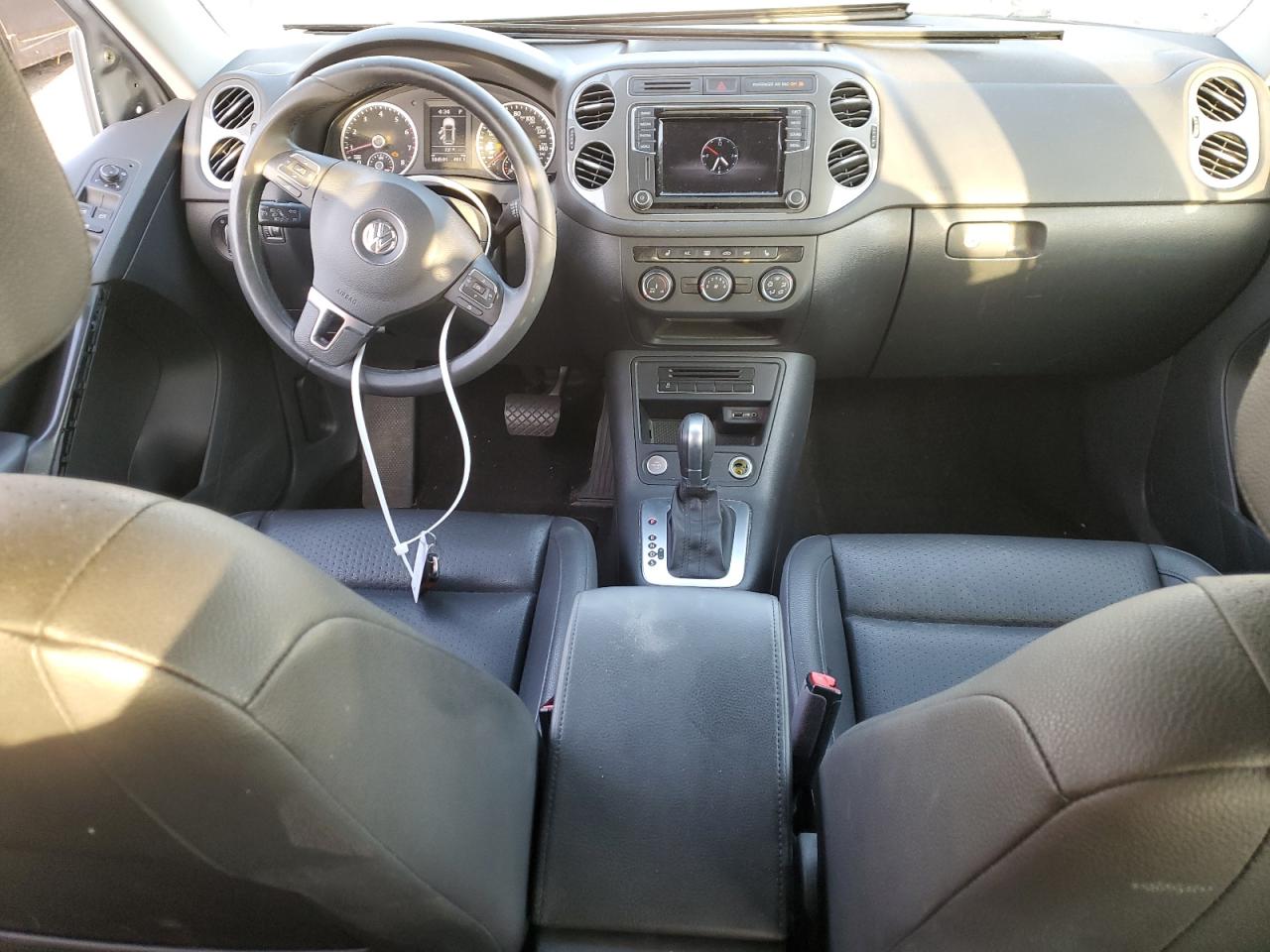 2017 Volkswagen Tiguan - Image 8