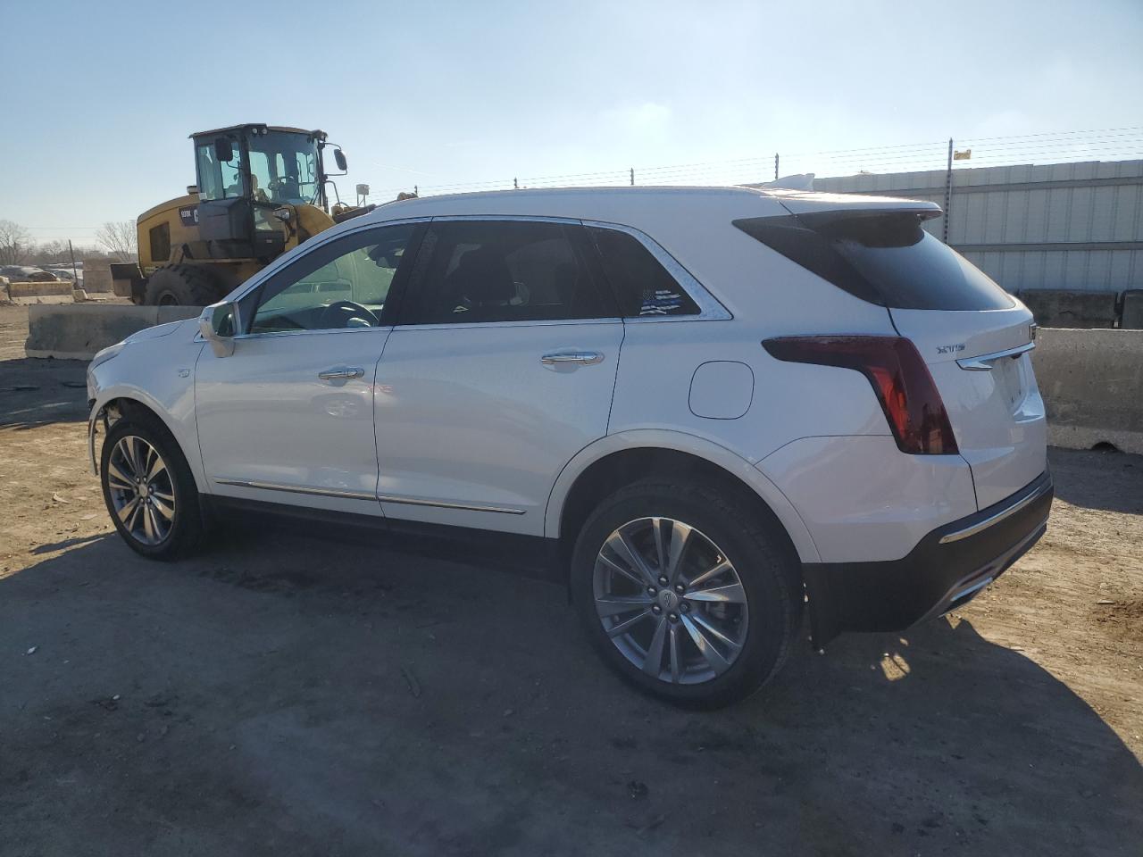 2020 Cadillac XT5 - Image 2
