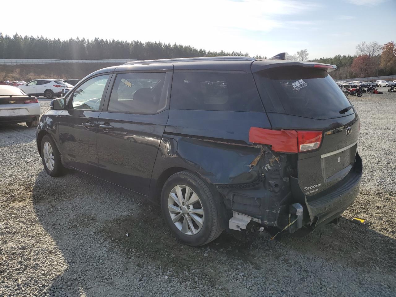 2015 Kia Sedona - Image 2