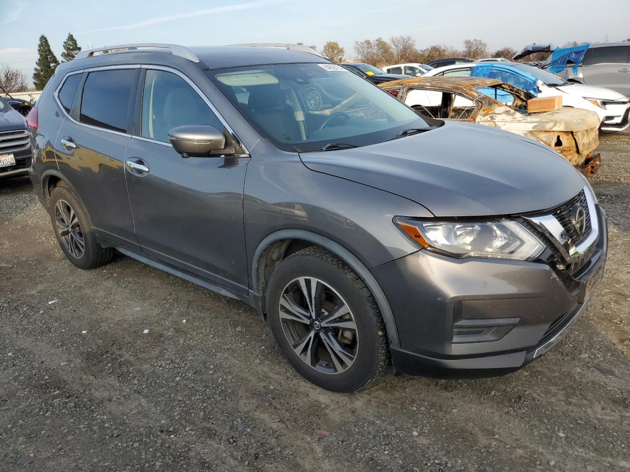 VIN JN8AT2MT8KW250277 2019 NISSAN ROGUE no.4