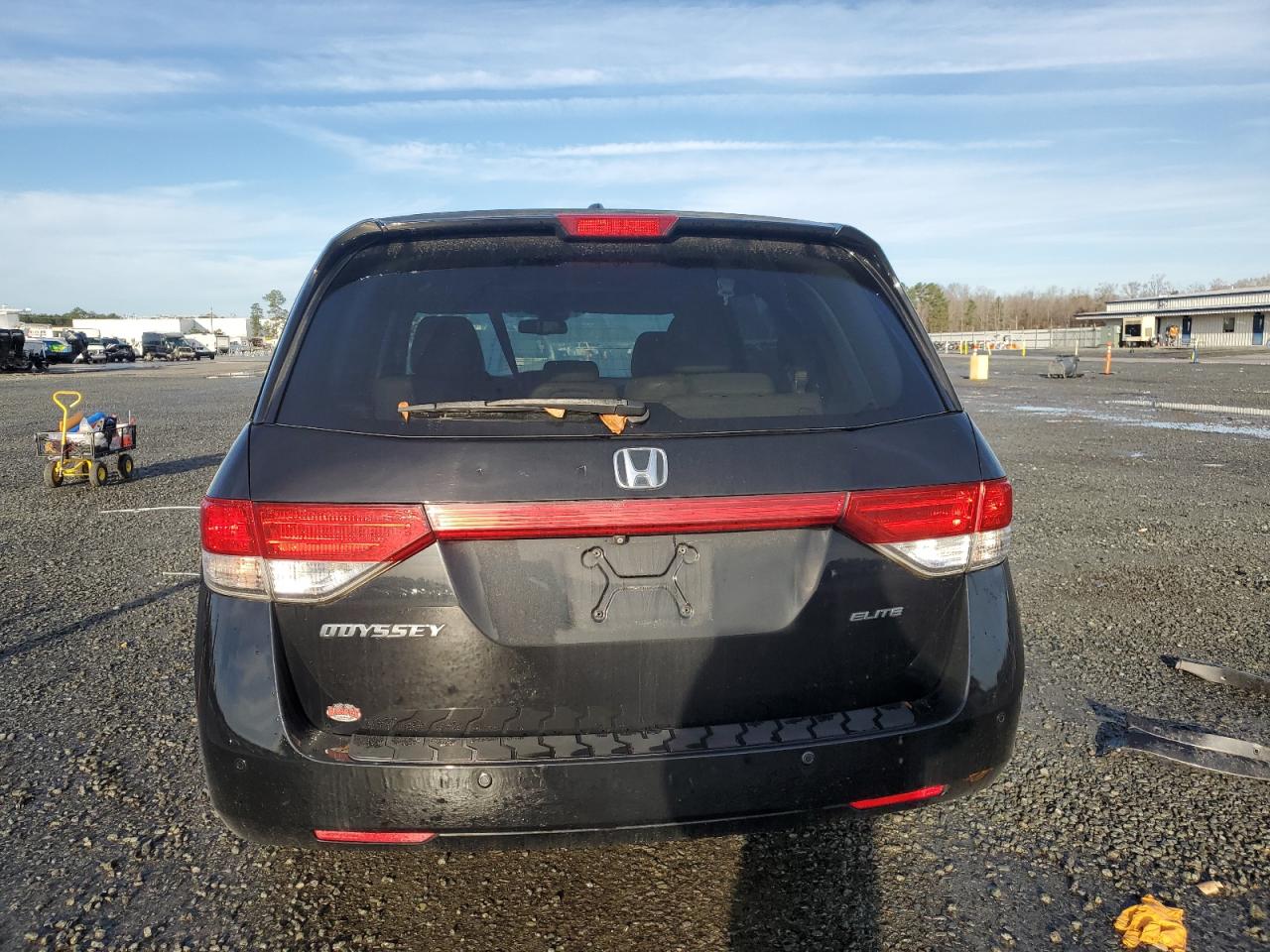 2015 Honda Odyssey - Image 6