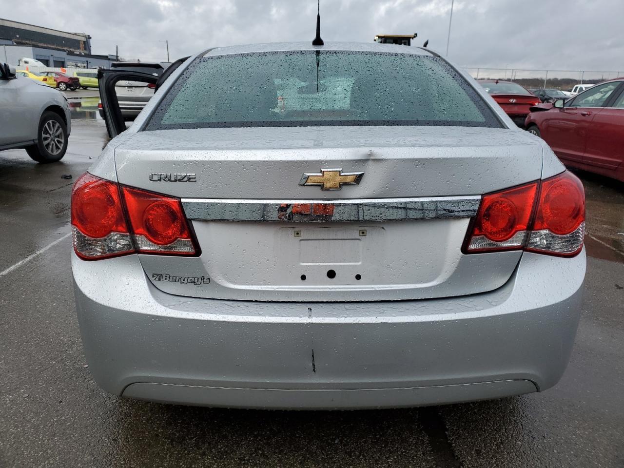 2013 Chevrolet Cruze - Image 6