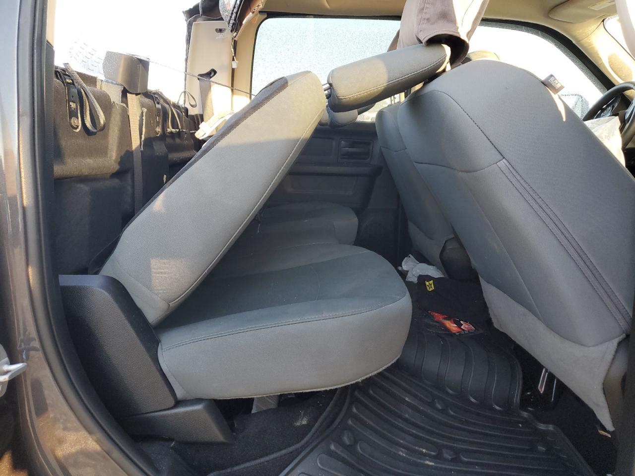 2018 RAM 3500 - Image 11