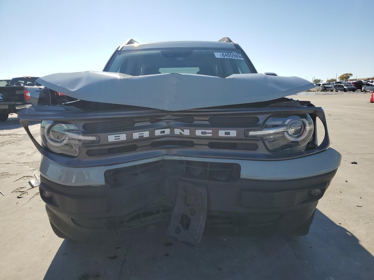 2022 Ford Bronco - Image 5