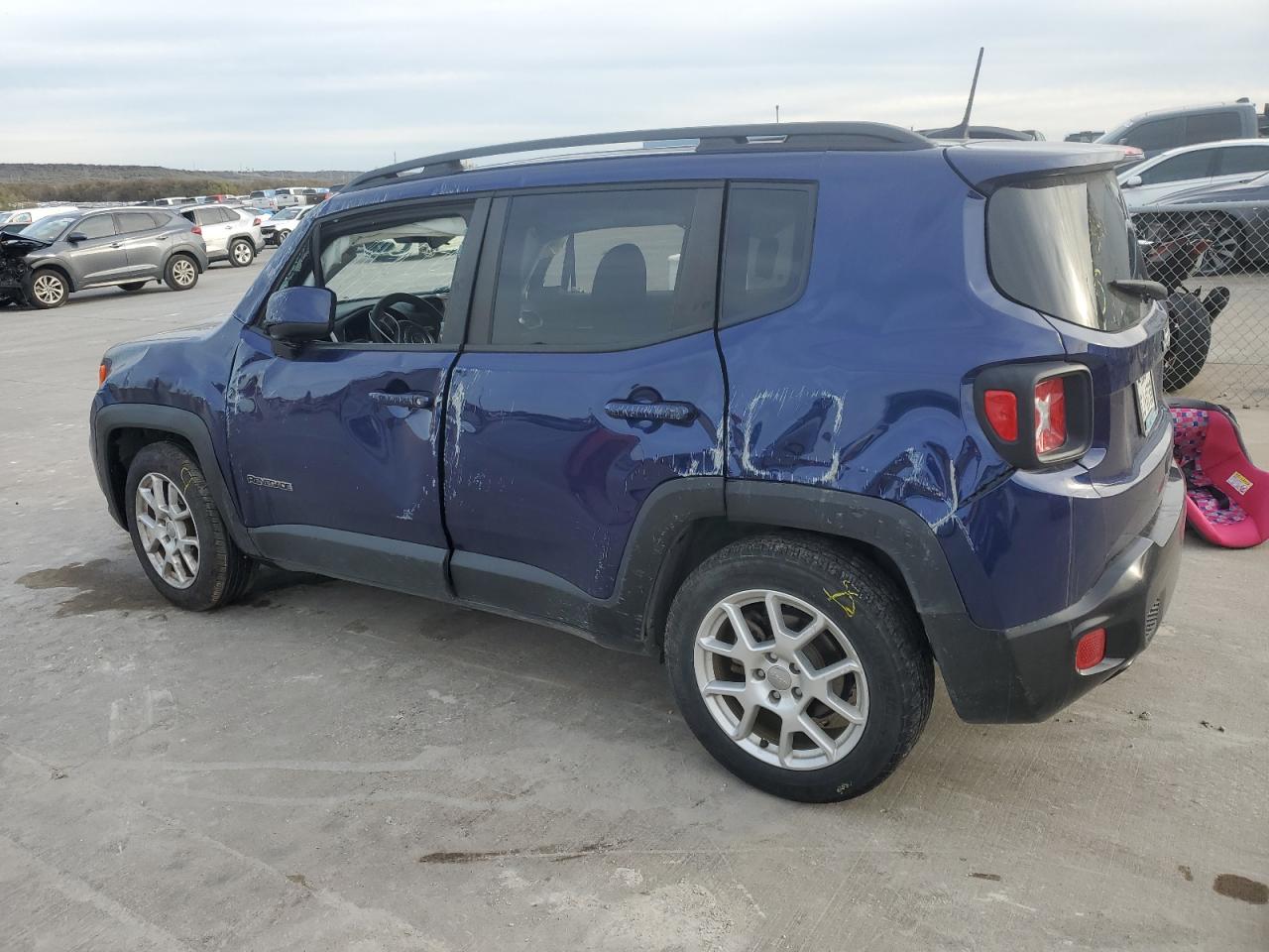 2019 Jeep Renegade - Image 2