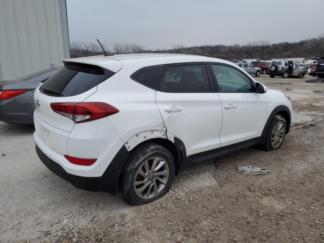 VIN KM8J23A44HU391624 2017 HYUNDAI TUCSON no.3