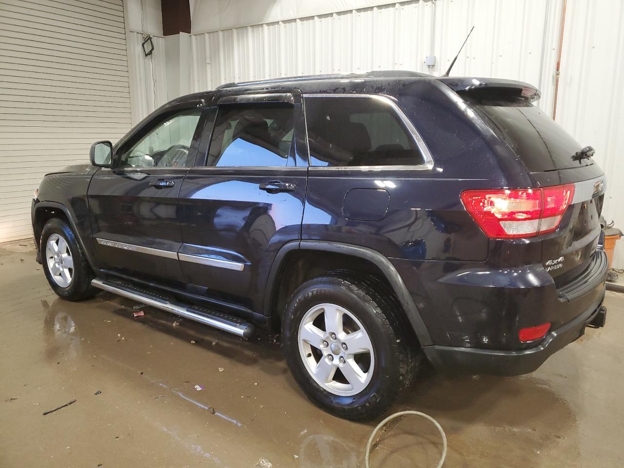 2011 Jeep Grand Cherokee - Image 2