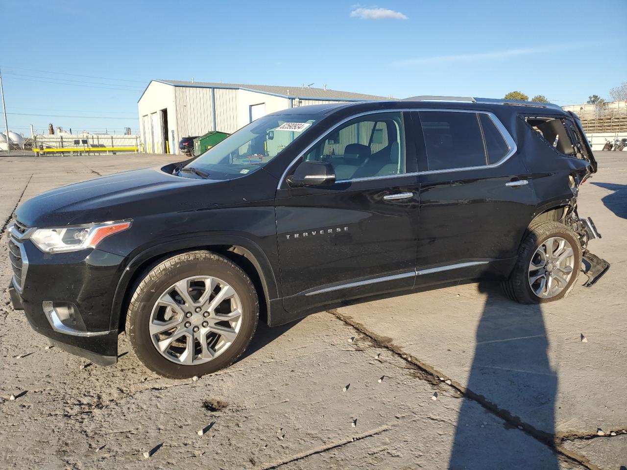 VIN 1GNEVJKW8JJ267100 2018 CHEVROLET TRAVERSE no.1