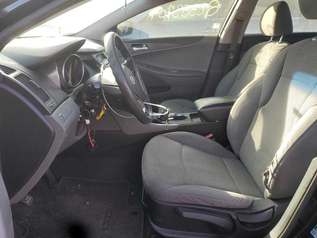 2011 Hyundai Sonata - Image 7