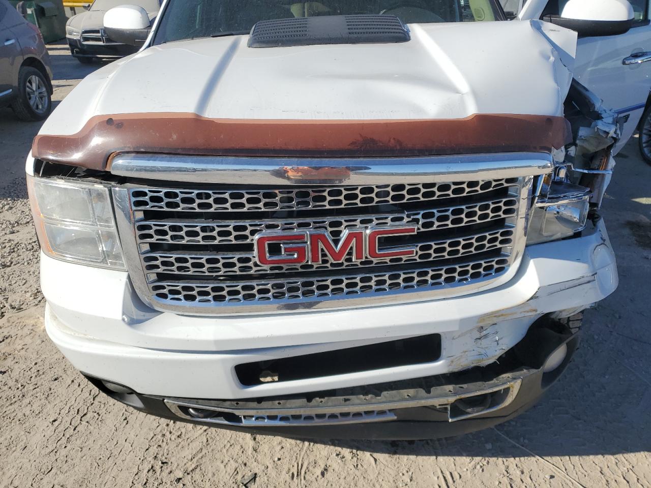 2014 GMC Sierra - Image 11