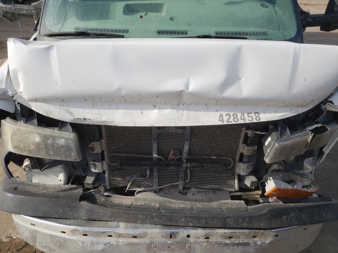 2014 GMC Savana - Image 12