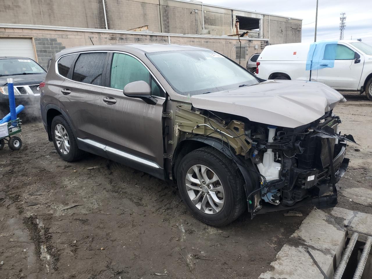 VIN 5NMS23AD8KH101473 2019 HYUNDAI SANTA FE no.4