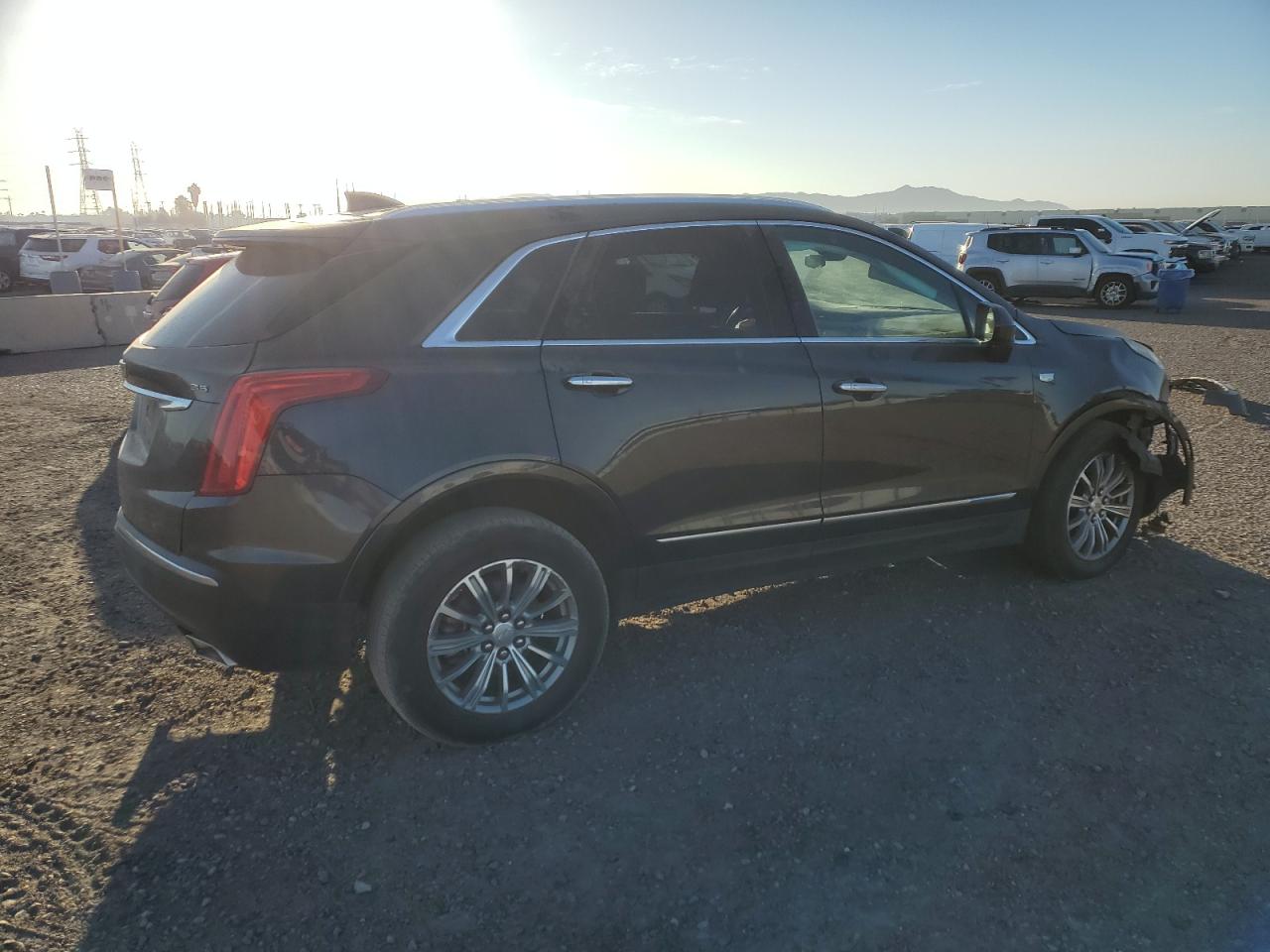 VIN 1GYKNBRS2HZ208361 2017 CADILLAC XT5 no.3