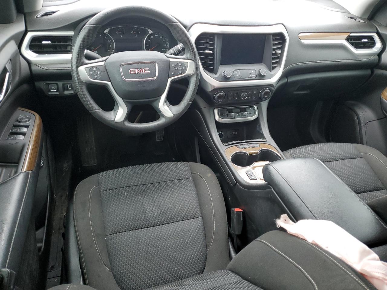 2021 GMC Acadia - Image 8