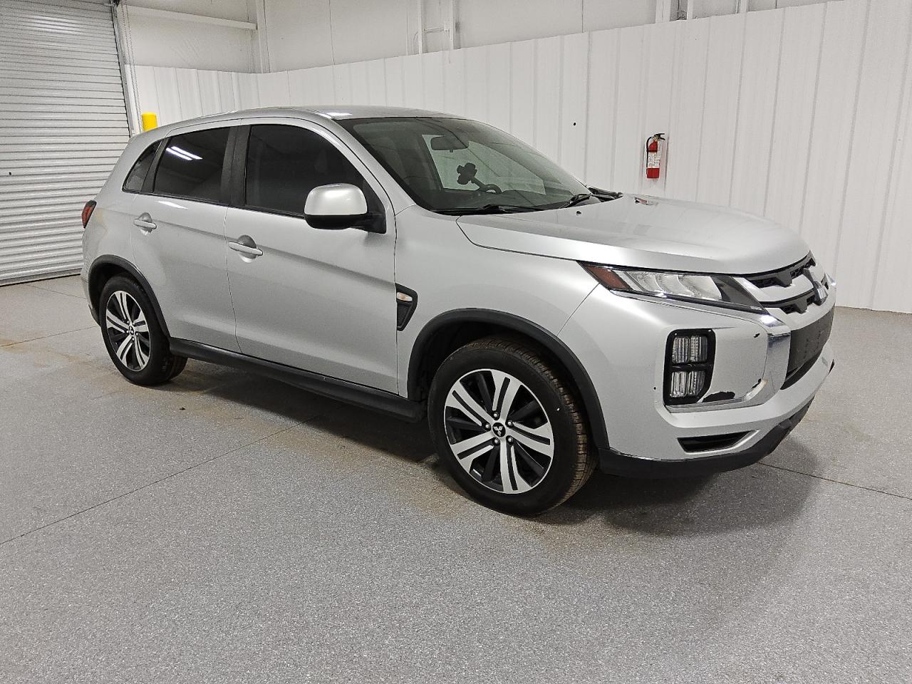 2020 Mitsubishi Outlander - Image 4