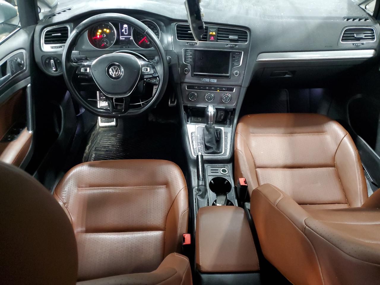 2017 Volkswagen Golf - Image 8