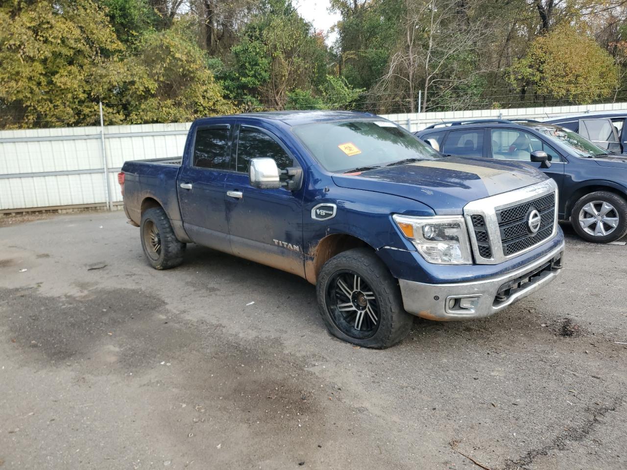 2017 Nissan Titan - Image 4