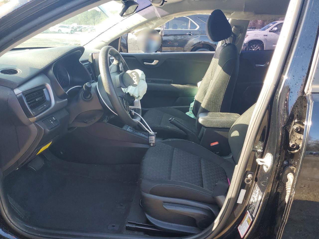 2023 Kia Rio - Image 7