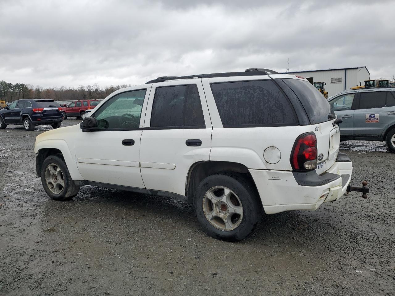 2008 Chevrolet TrailBlazer - Image 2