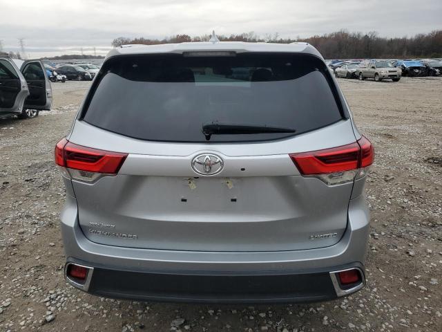  TOYOTA HIGHLANDER 2019 Srebrny